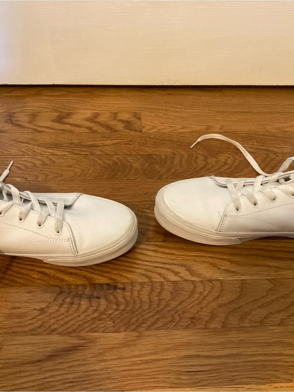 Vans Kids White Low-Top Leather Sneakers - Picture 4 of 6